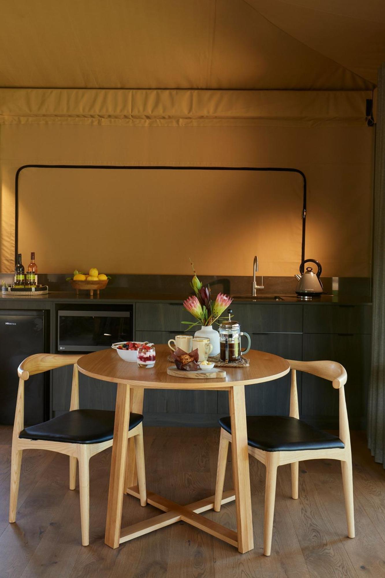 Olio Bello Lakeside Glamping Cowaramup Exterior photo